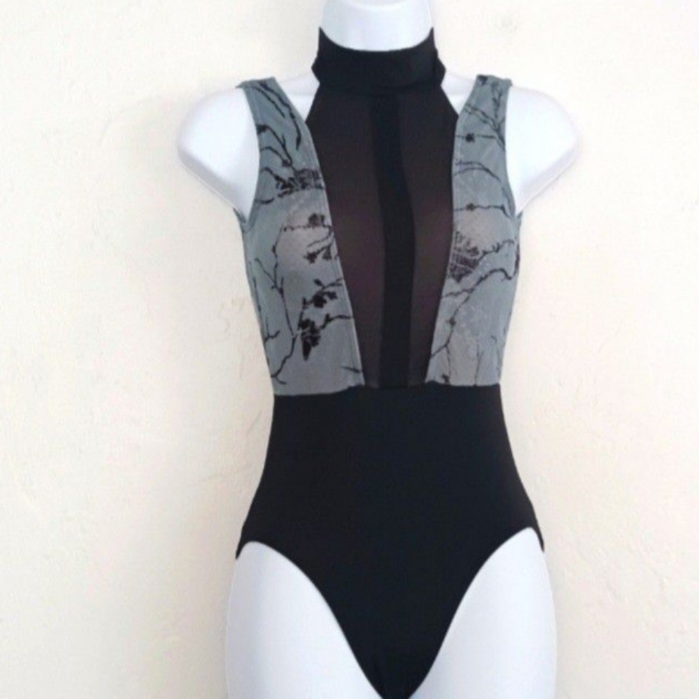 SILVER AND BLACK MESH MEDIUM CHILD LEOTARD NYPT